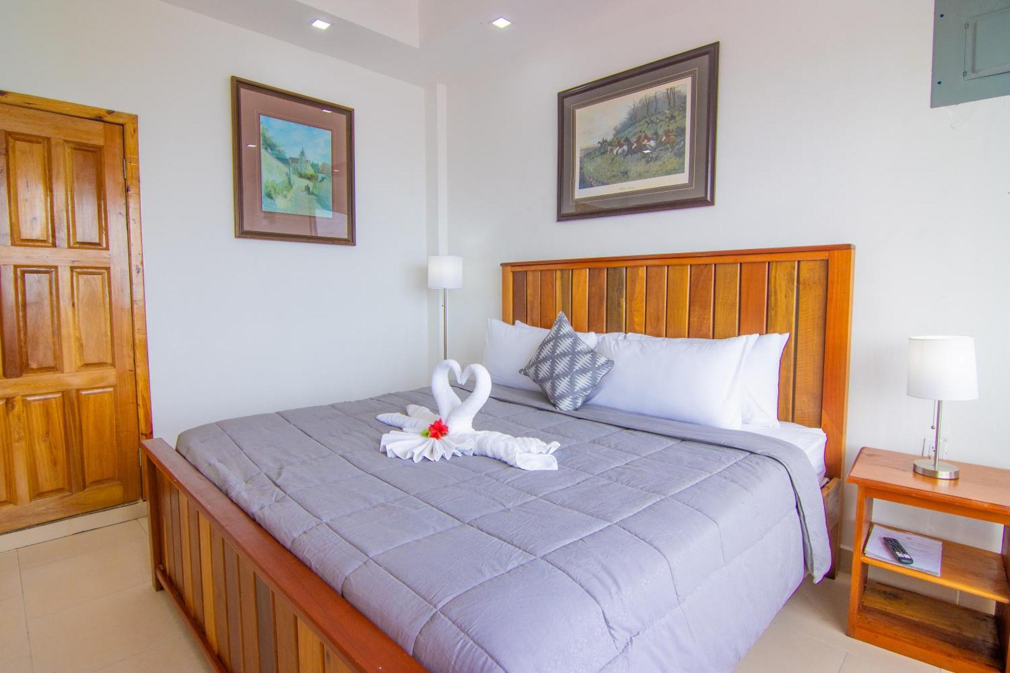 Tropical Palace Hotel San Pedro  Kültér fotó