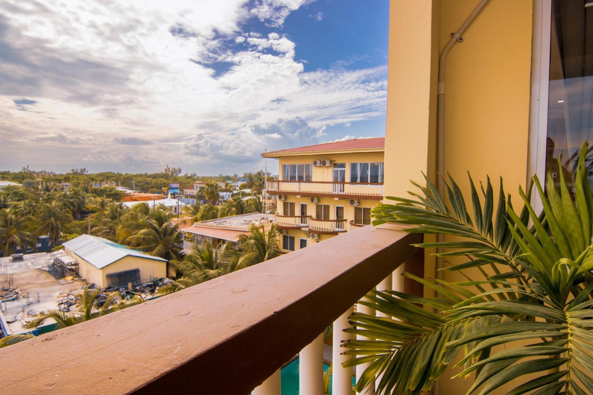 Tropical Palace Hotel San Pedro  Kültér fotó