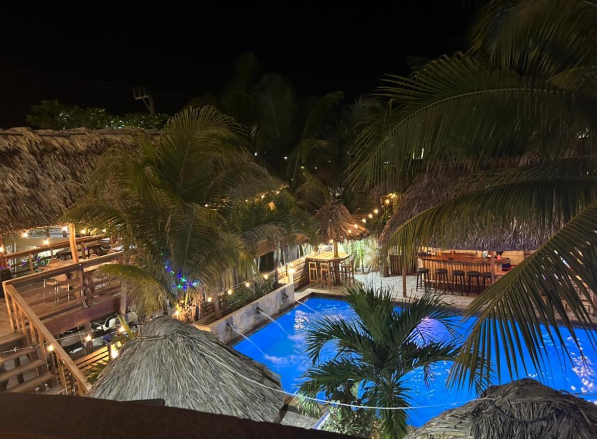 Tropical Palace Hotel San Pedro  Kültér fotó