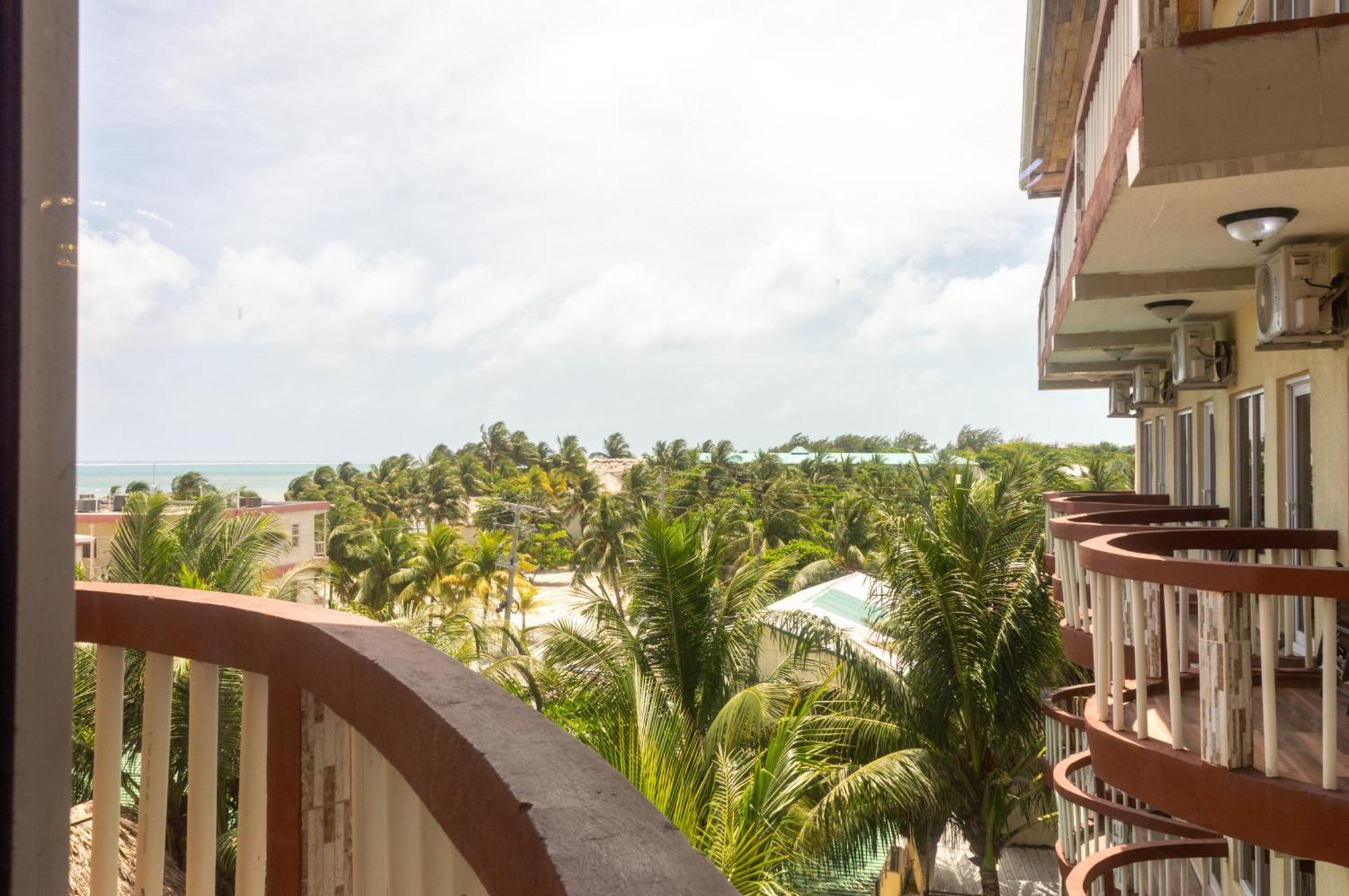 Tropical Palace Hotel San Pedro  Kültér fotó